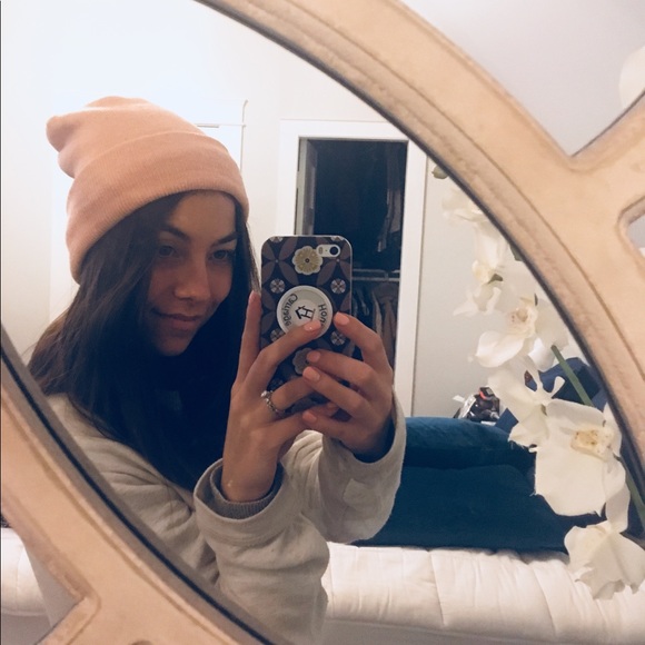 ✨1 LEFT! Peach Fleece Lined Beanie! - Picture 4 of 4